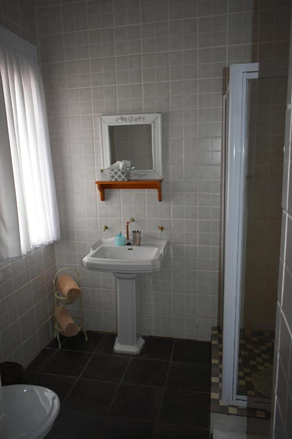 Steytlerville Royal Hotel Екстериор снимка