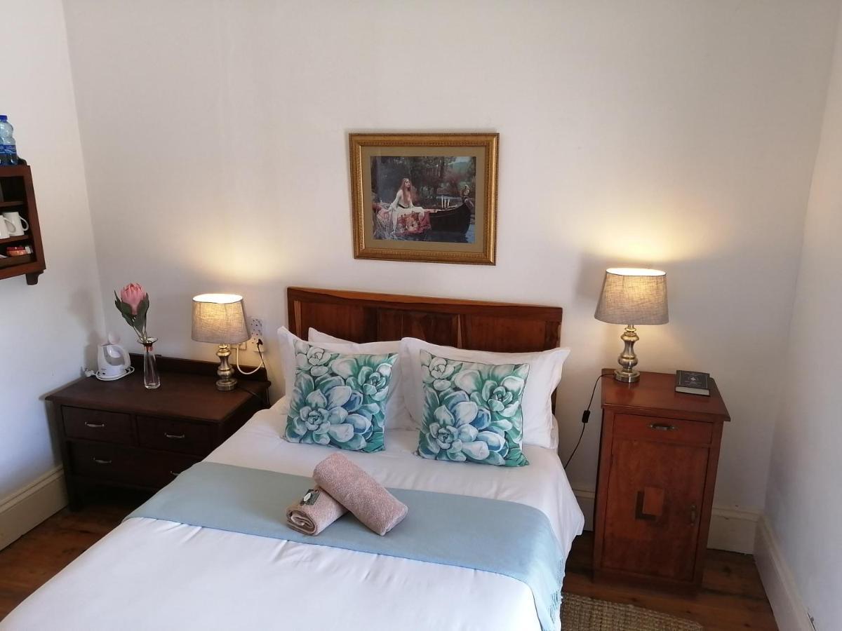 Steytlerville Royal Hotel Екстериор снимка
