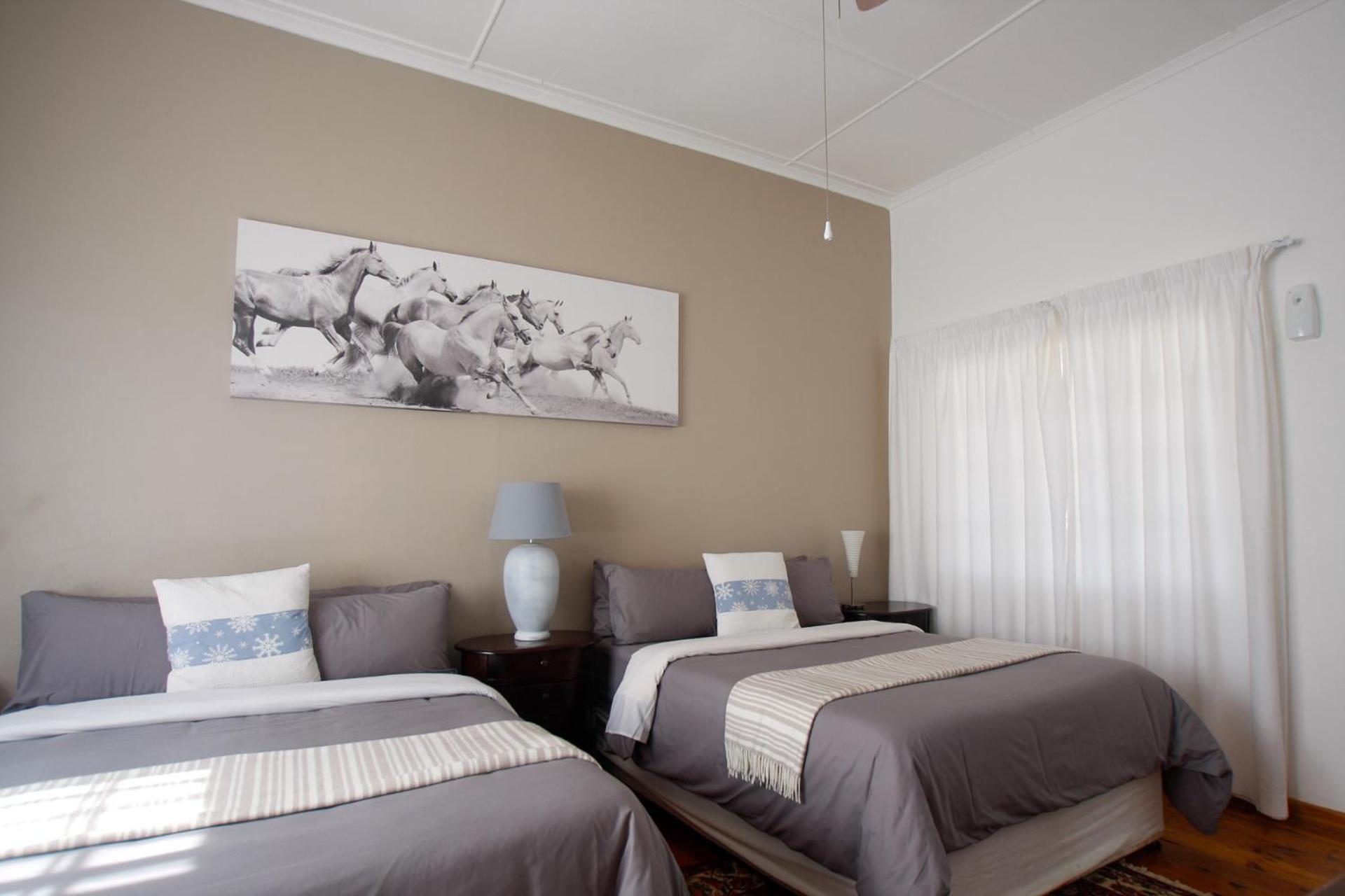 Steytlerville Royal Hotel Екстериор снимка