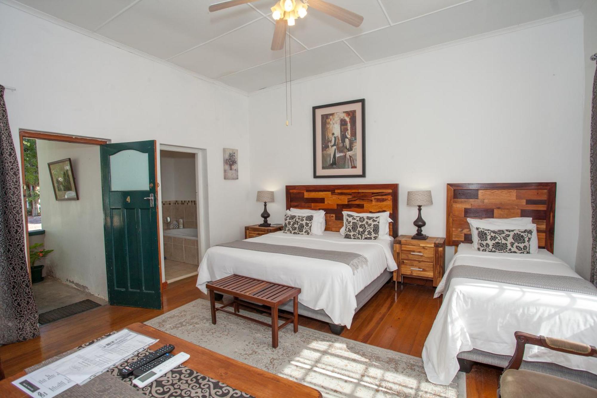 Steytlerville Royal Hotel Екстериор снимка