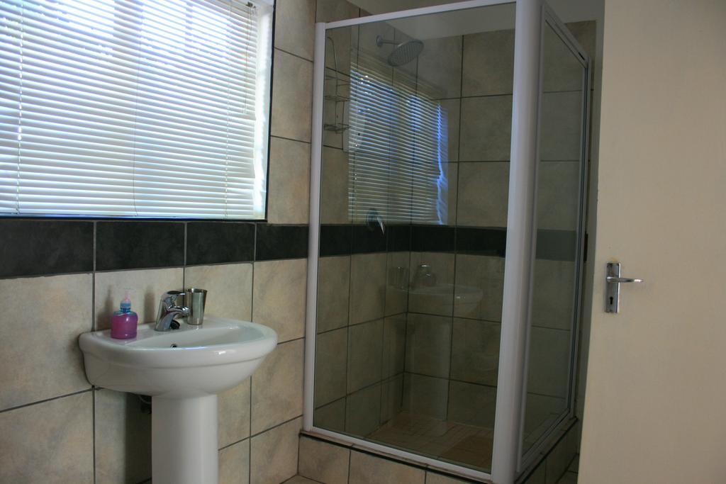 Steytlerville Royal Hotel Екстериор снимка