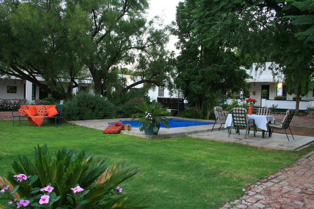 Steytlerville Royal Hotel Екстериор снимка